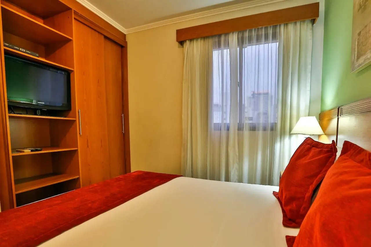 Quality Suites Vila Olimpia Sao Paulo 4*,