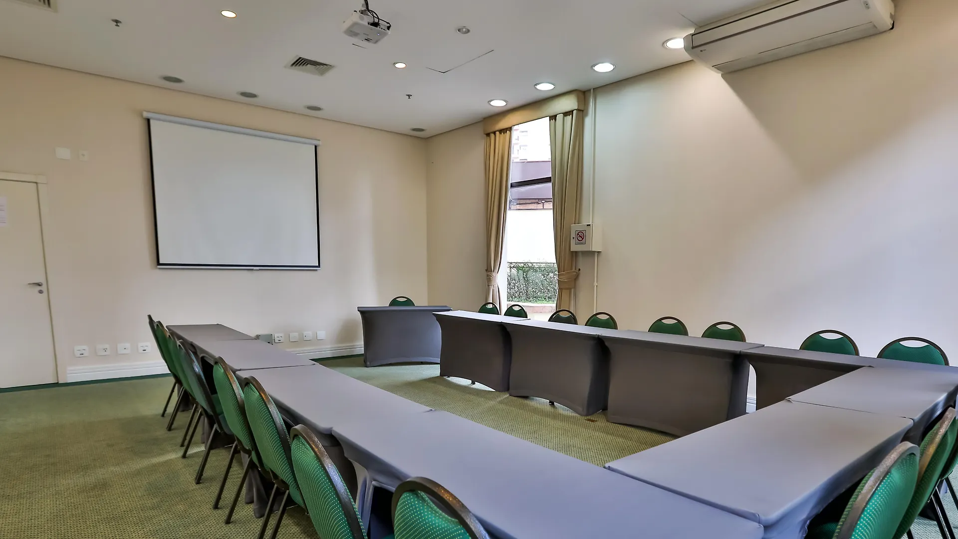 **** Hotel Quality Suites Vila Olimpia São Paulo Brasil