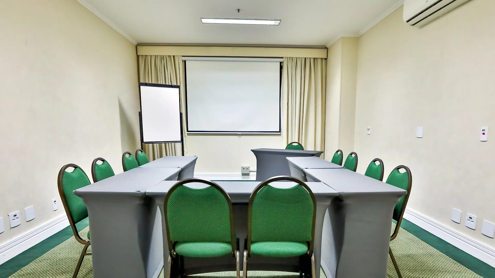 Quality Suites Vila Olimpia San Paolo 4*,  Brasile